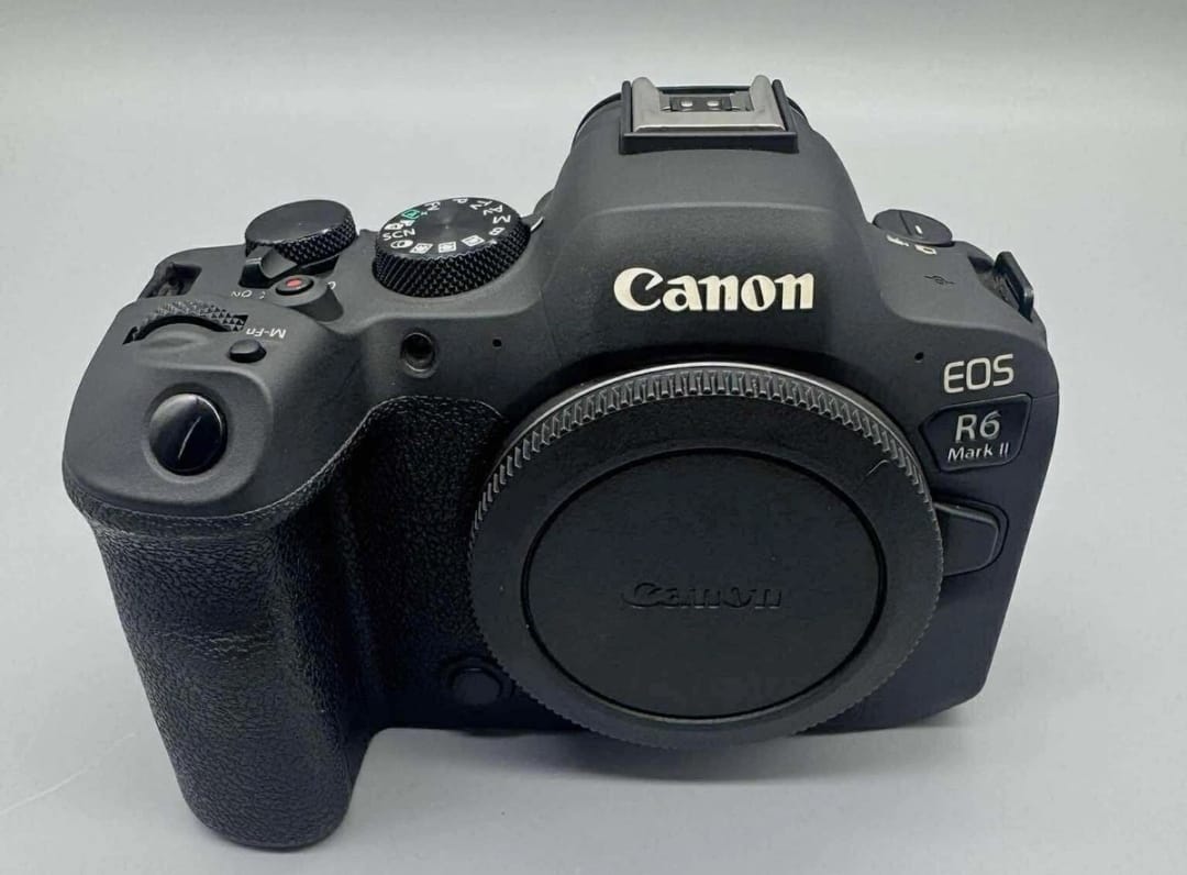 Canon eos R6 Mark II 24.2MP Mirrorless Camera - Image 1