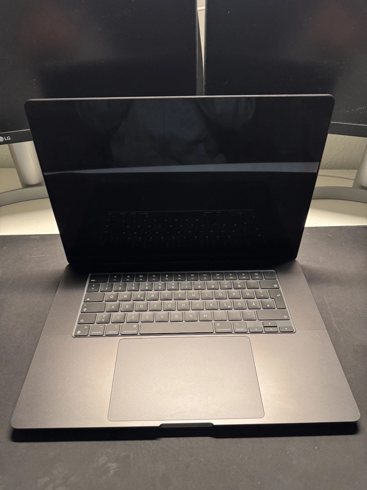 MacBook Pro 16" M4 Max 64GB 2TB - Like new - Warranty until 2026 - Image 1