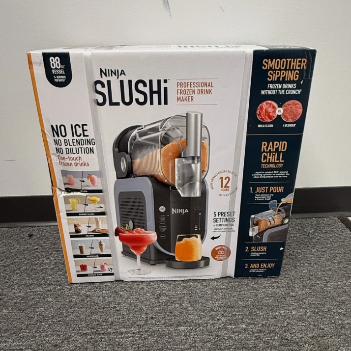 New Ninja SLUSHi FS301 2Qt Professional Frozen Drink Maker Machine - Image 1