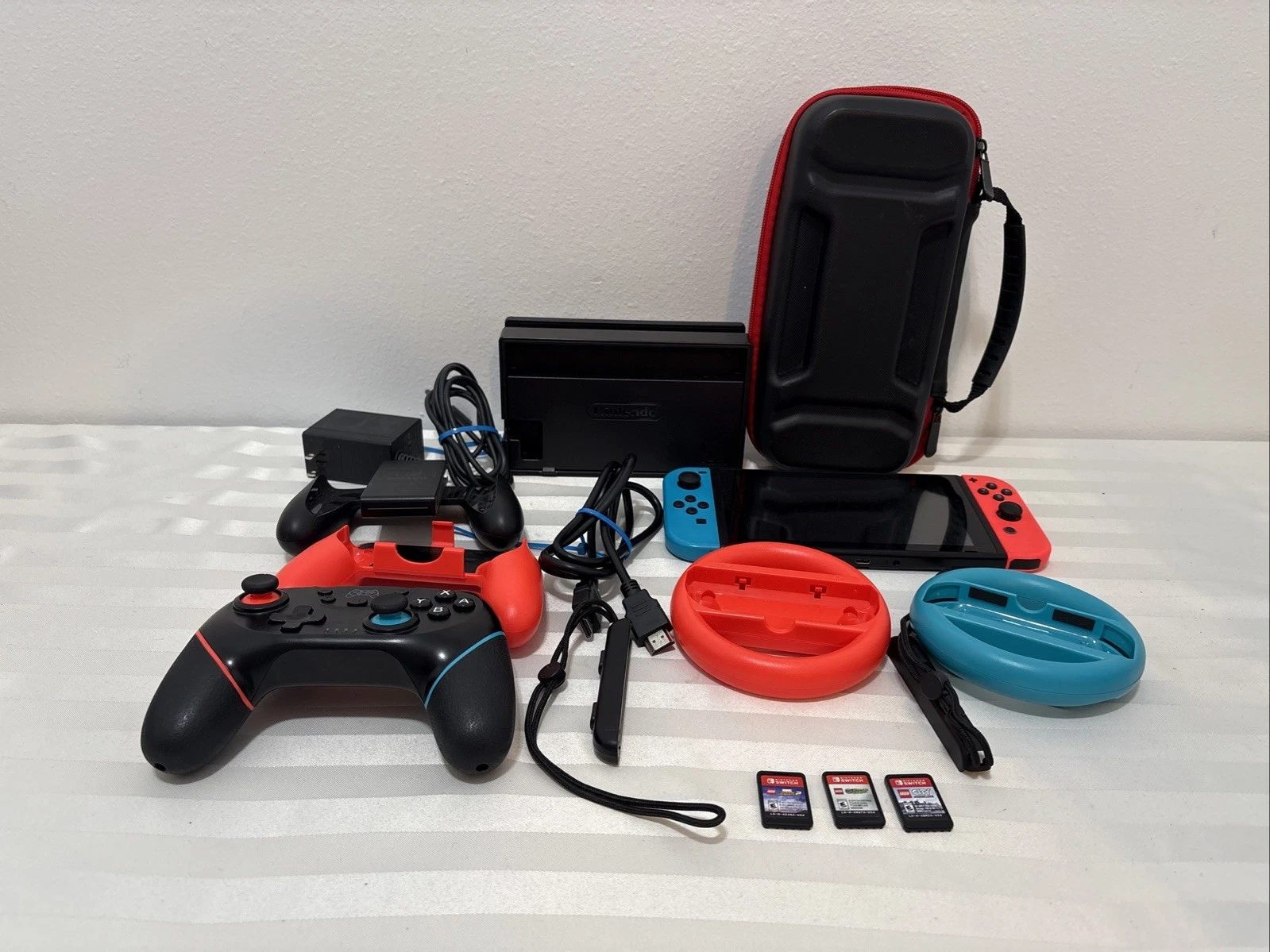 Nintendo Switch Console Bundle With 3 Games & Controller 2 Wheels - Image 1